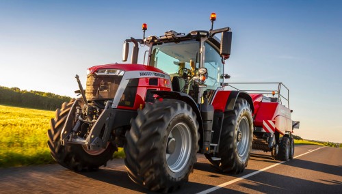 Le tracteur Massey Ferguson MF 8S.265 remporte le prix « Tracteur de l'année 2021 »